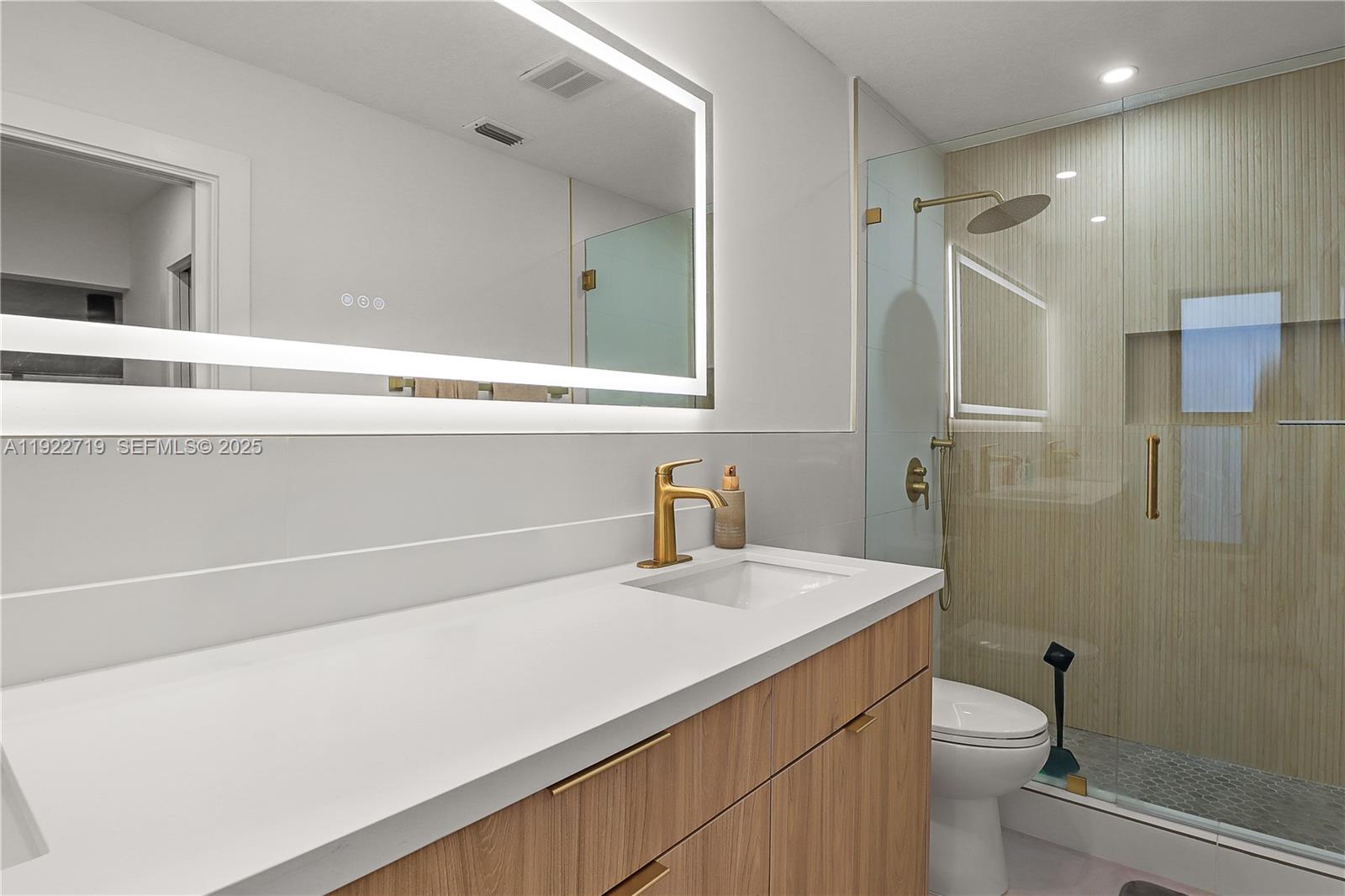 CRYSTAL HEIGHTS - Residential