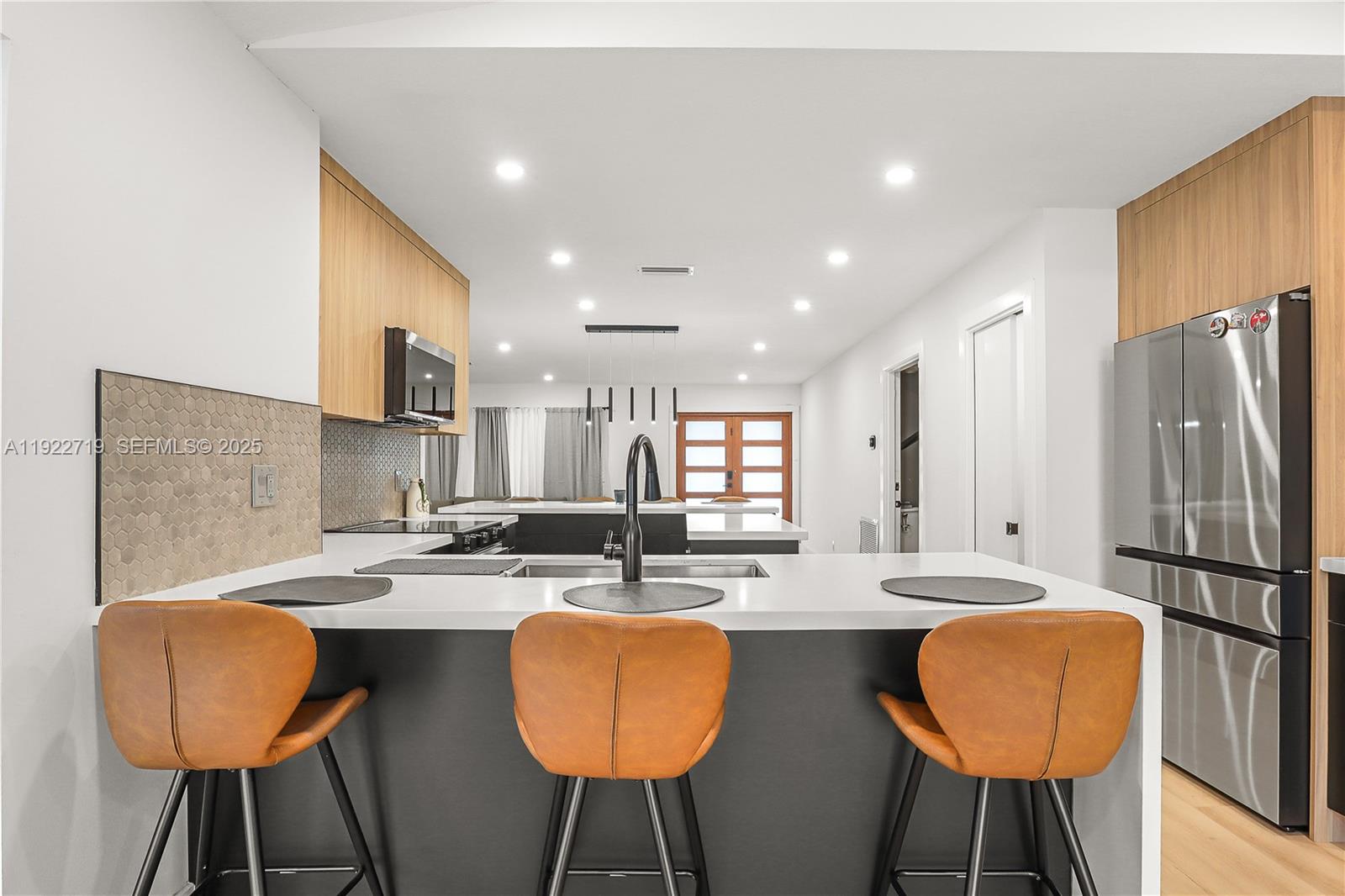 CRYSTAL HEIGHTS - Residential