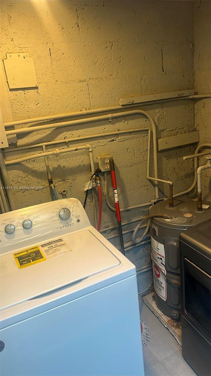 LA PALOMA - Residential Lease