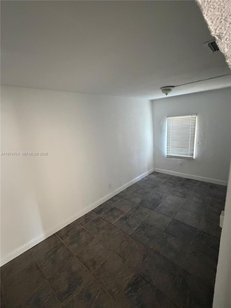 LA PALOMA - Residential Lease