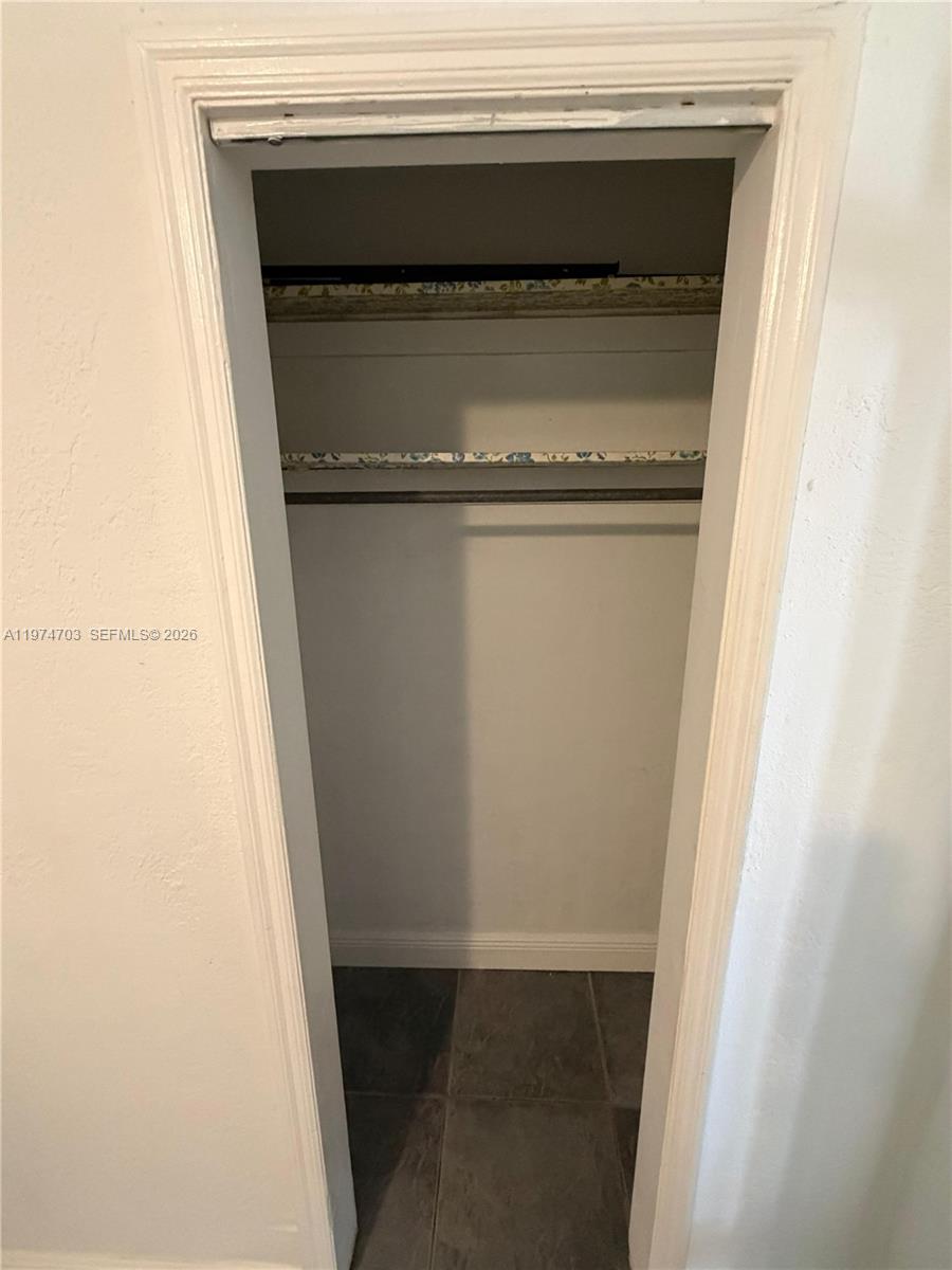 LA PALOMA - Residential Lease