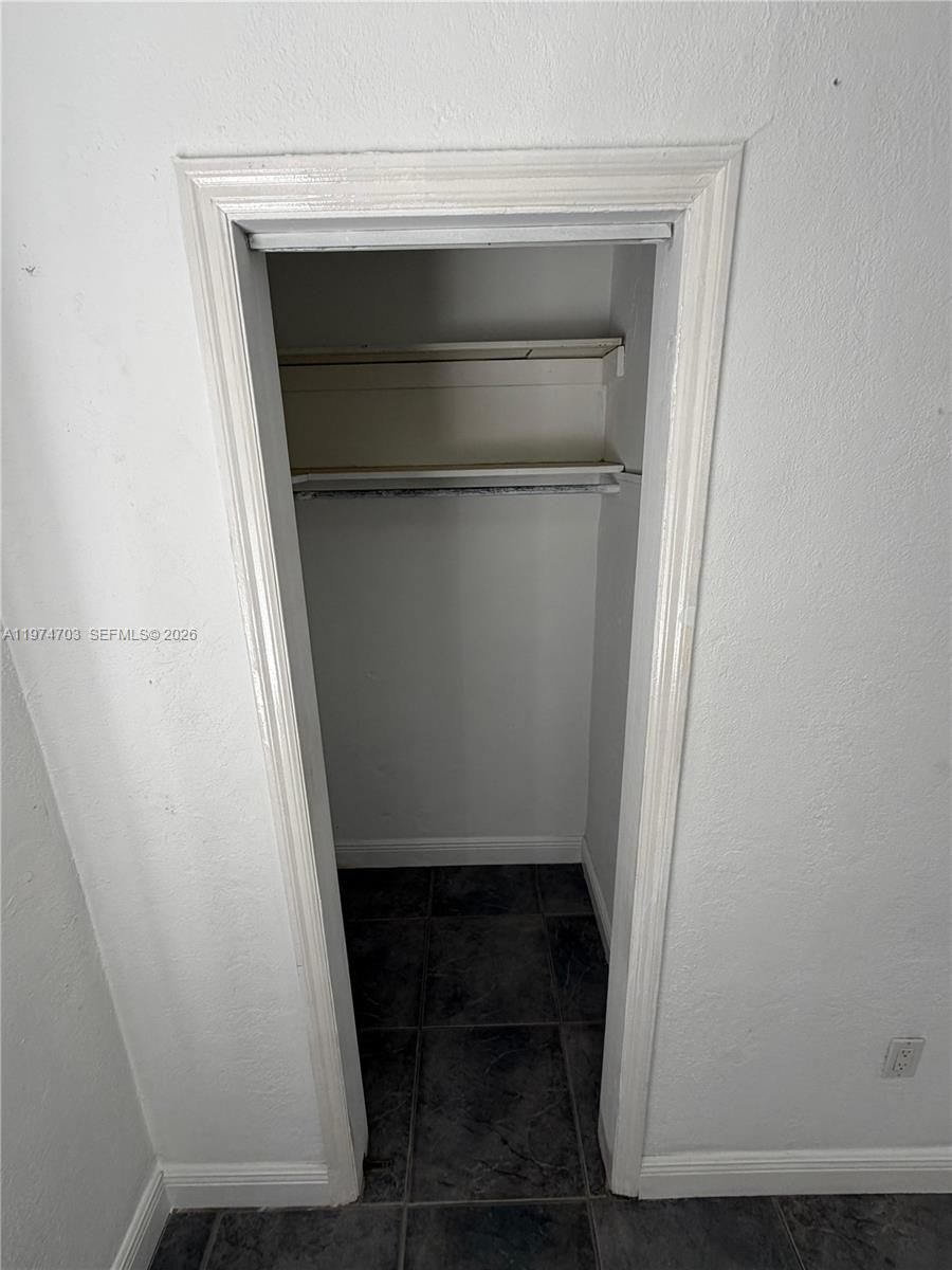 LA PALOMA - Residential Lease