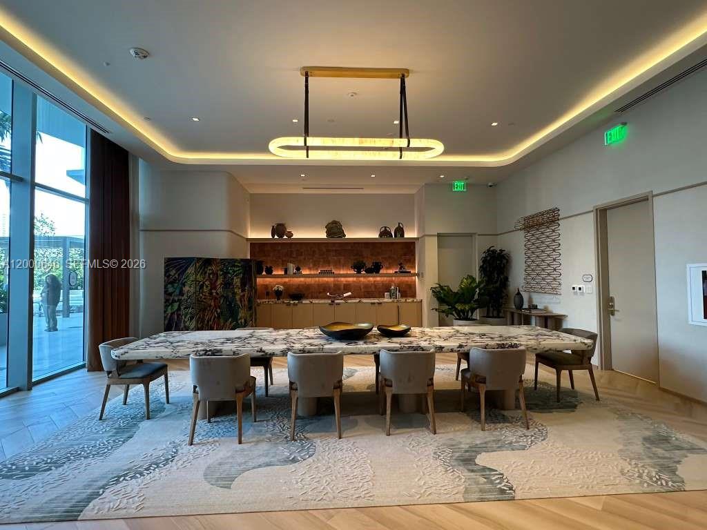 Viceroy Residence - Residential Lease