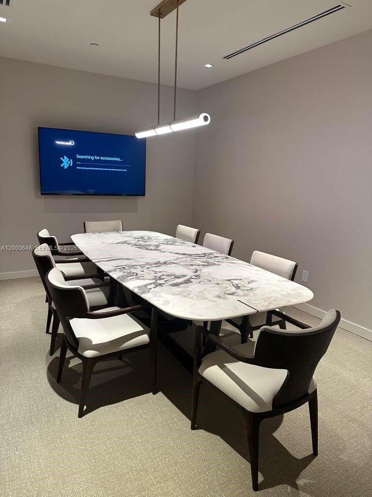 Viceroy Residence - Residential Lease