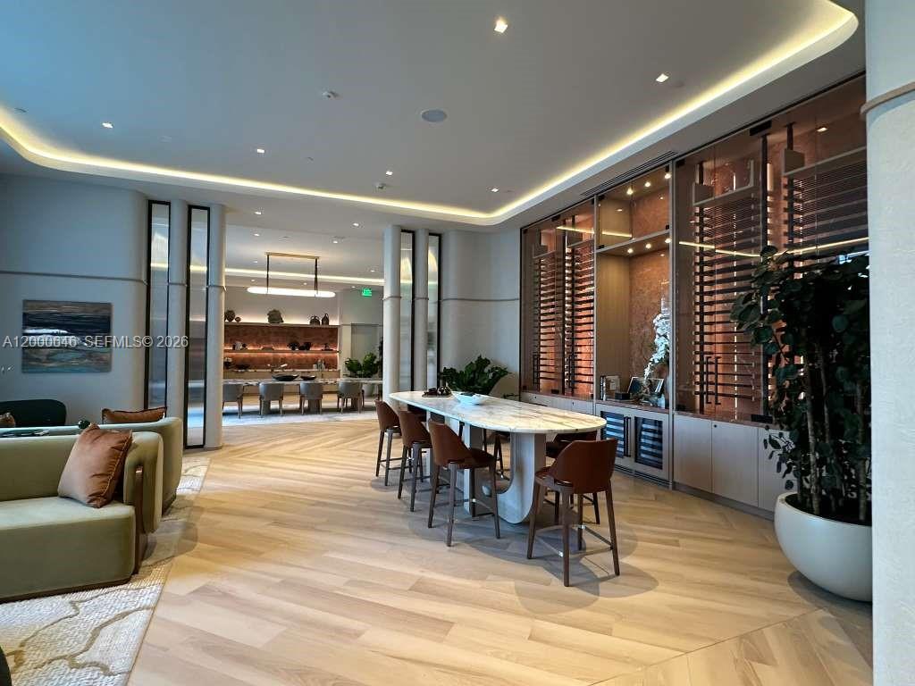 Viceroy Residence - Residential Lease