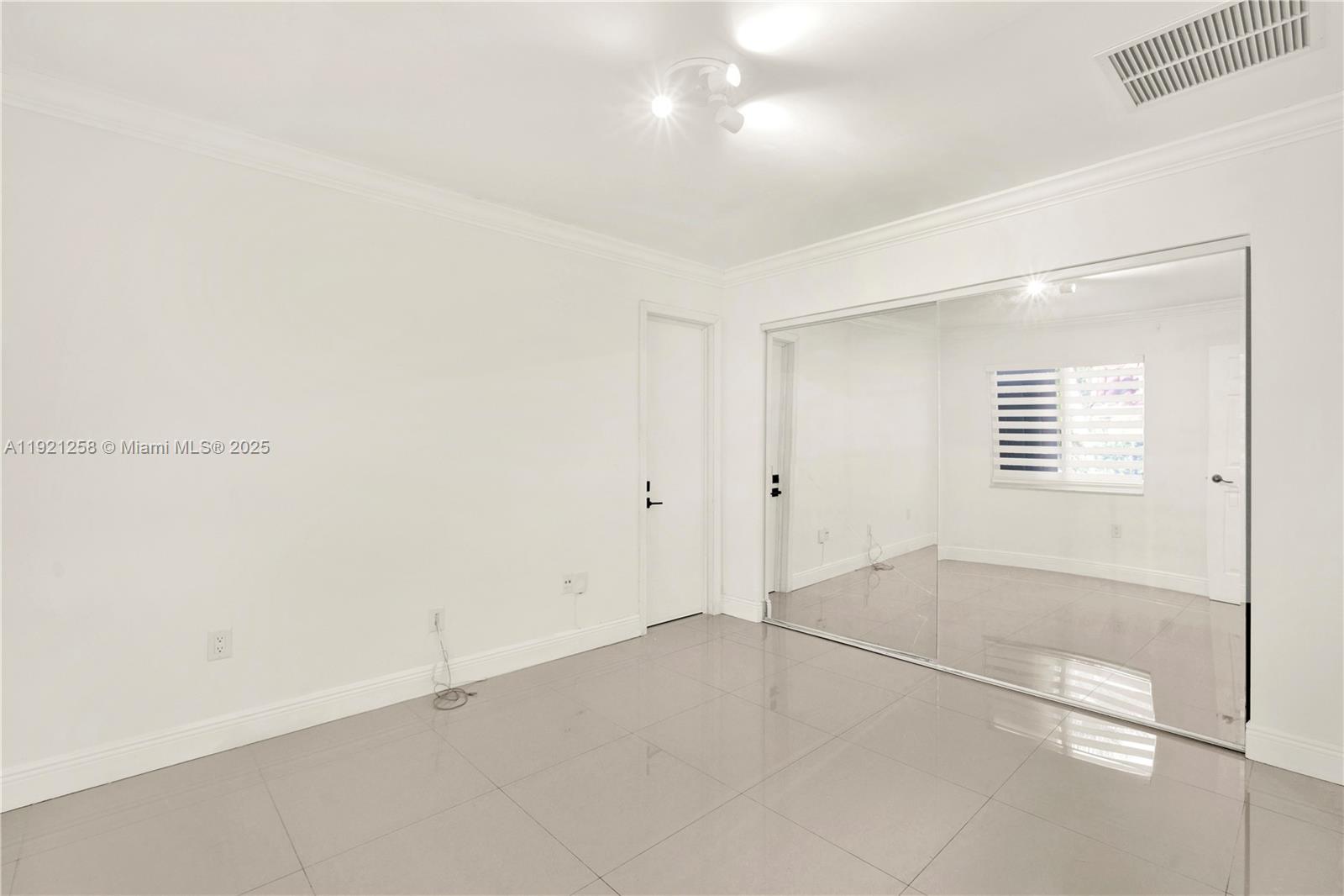 LOS ROBLES - Residential Lease