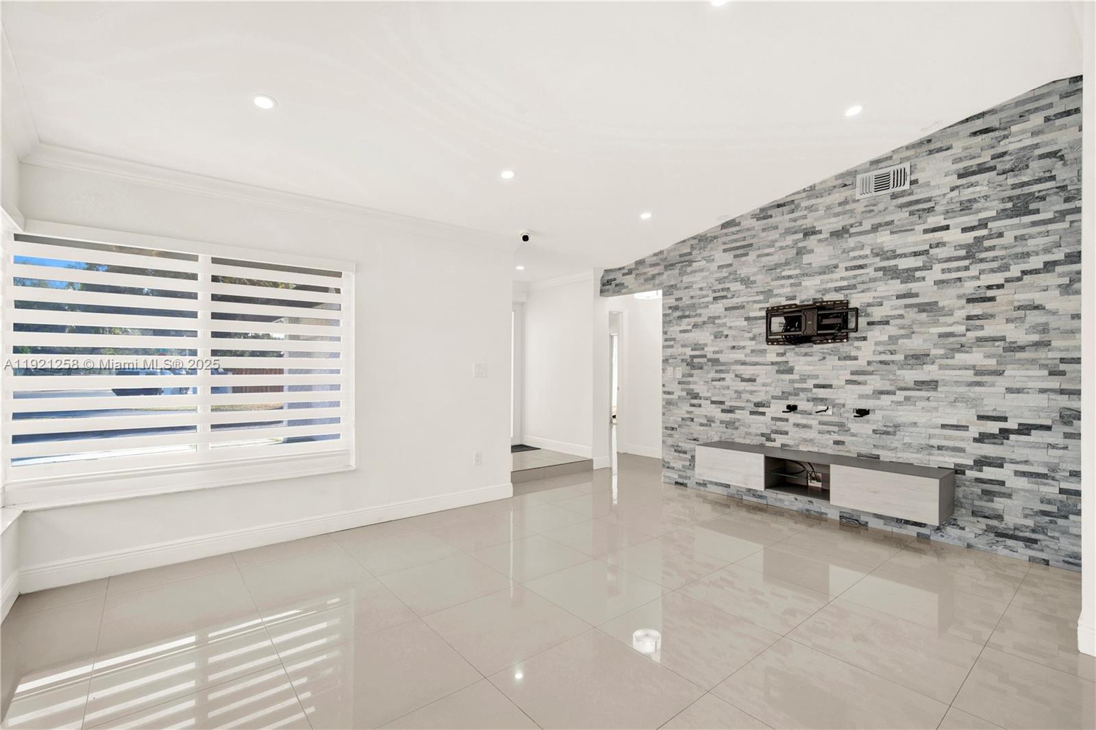 LOS ROBLES - Residential Lease