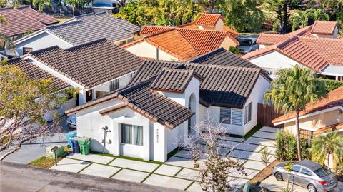 11377 SW 74th St 11377 Miami FL 33173