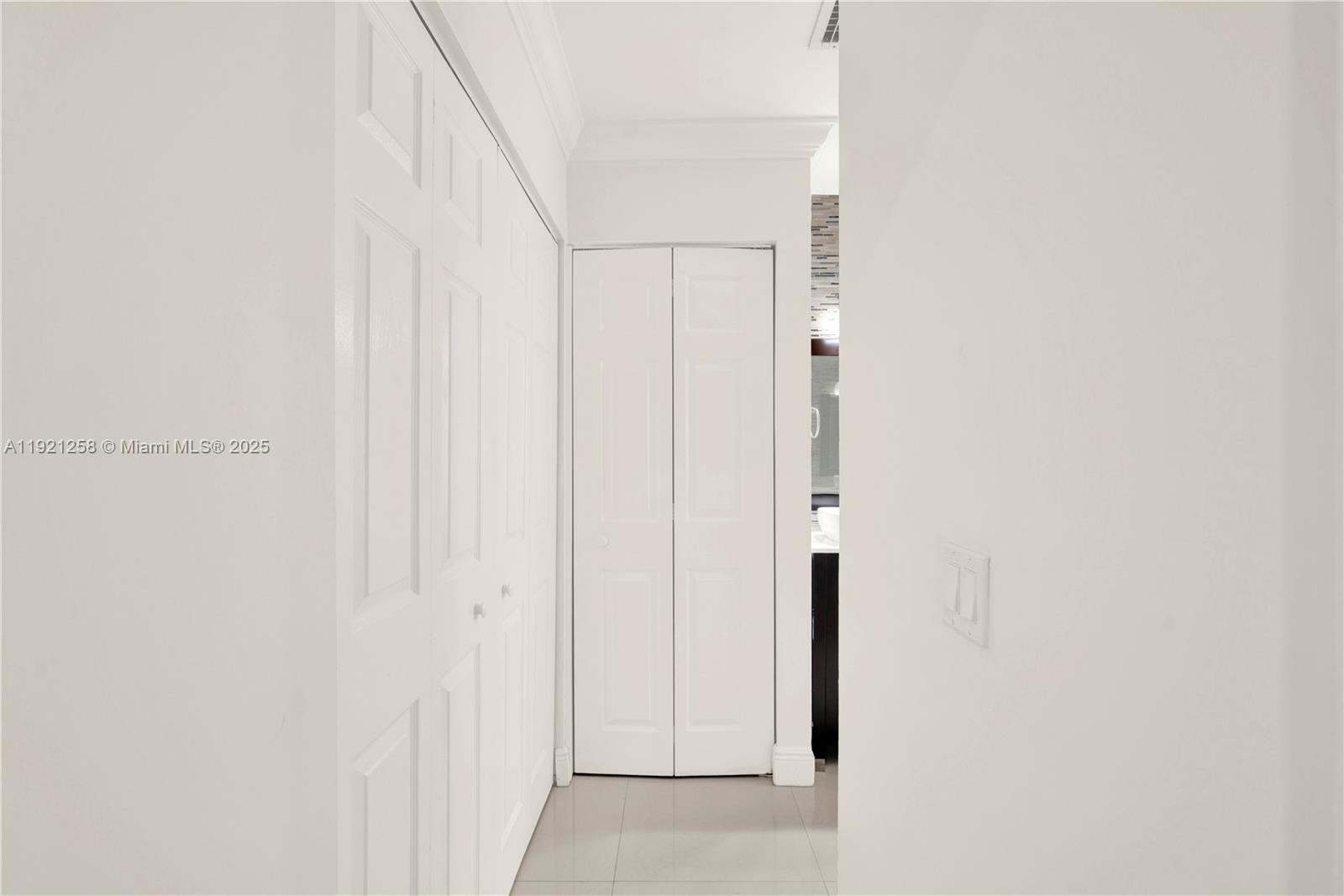 LOS ROBLES - Residential Lease