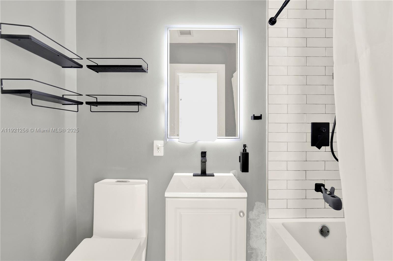 LOS ROBLES - Residential Lease