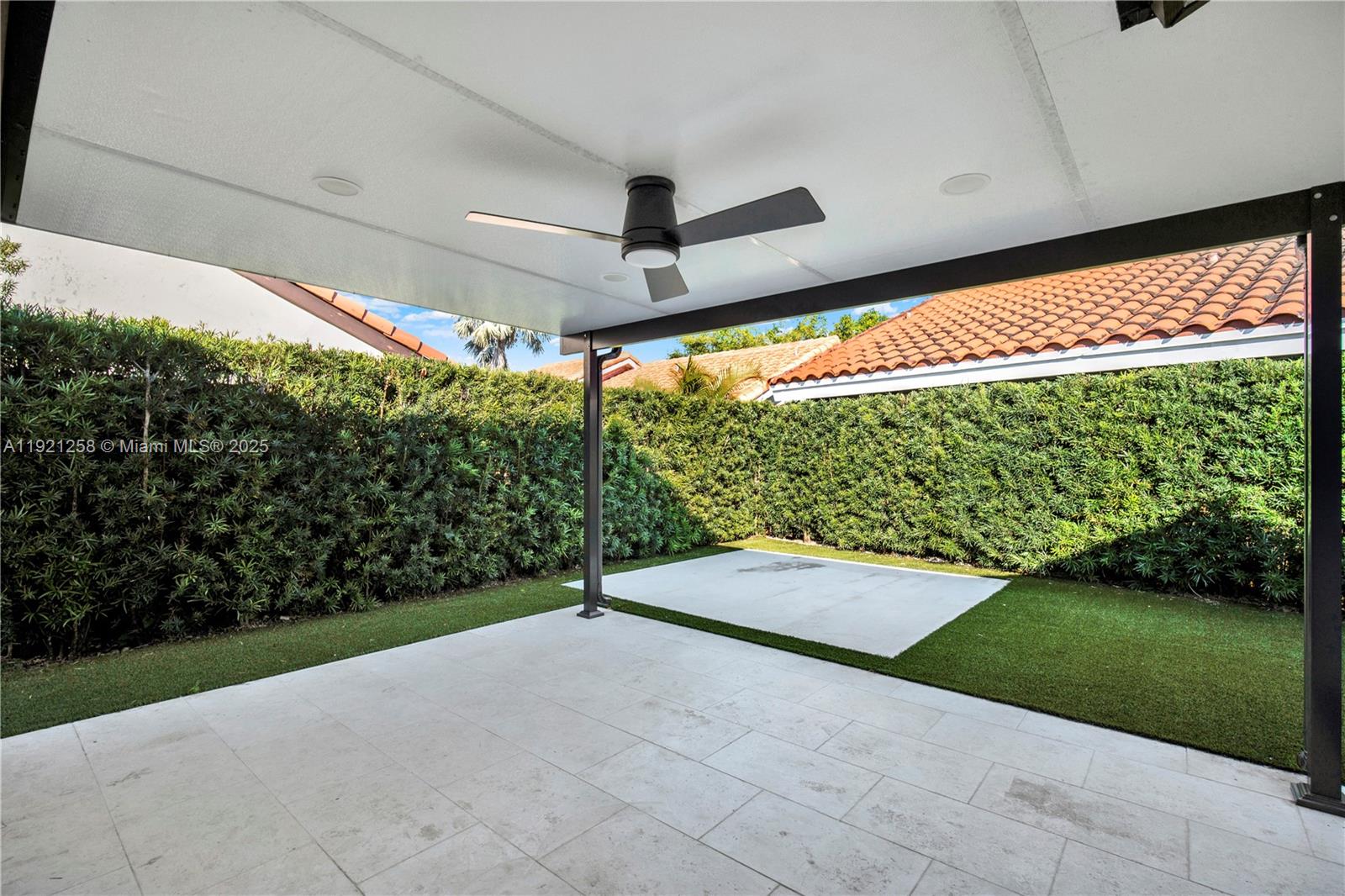 LOS ROBLES - Residential Lease