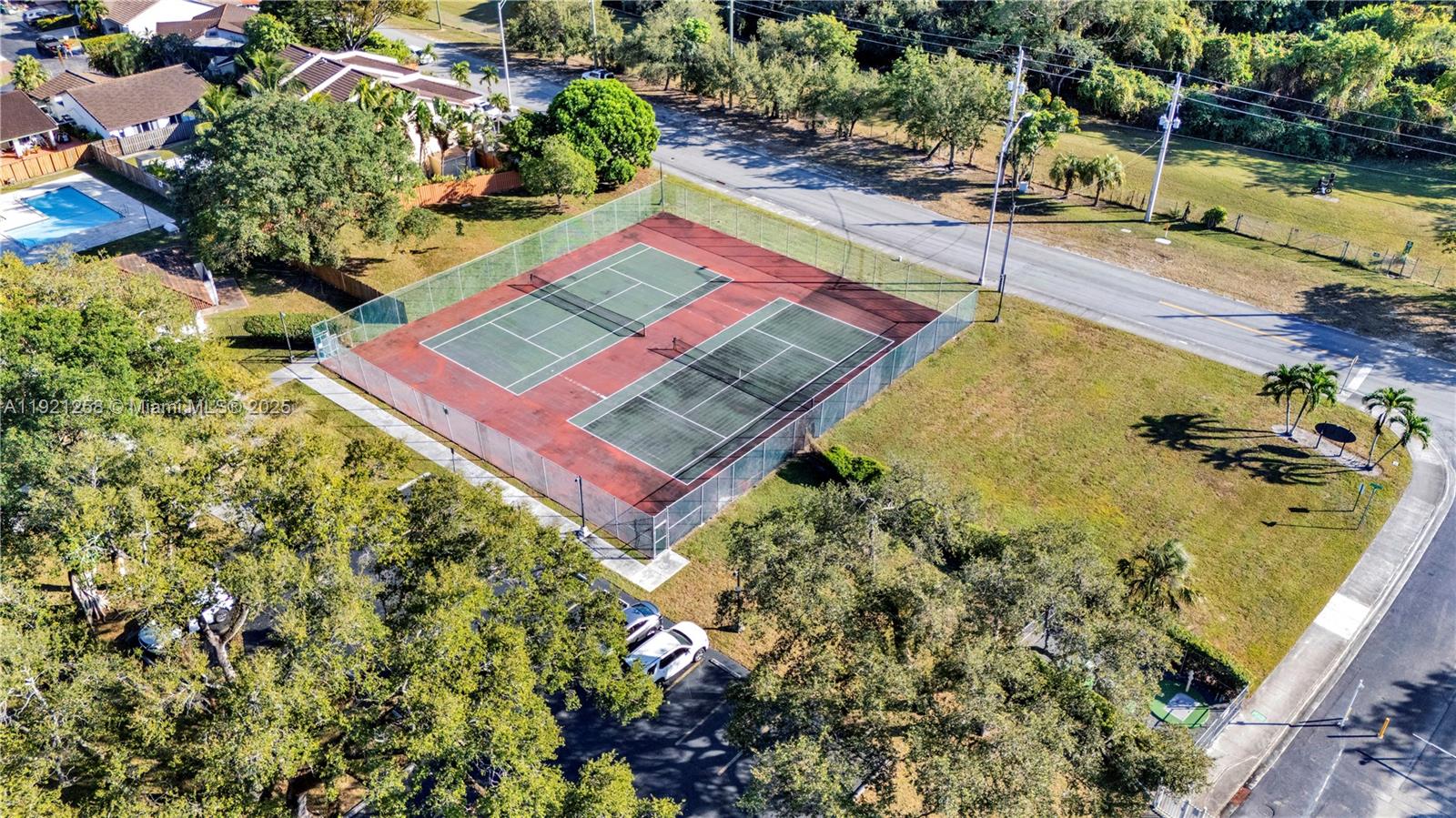 LOS ROBLES - Residential Lease