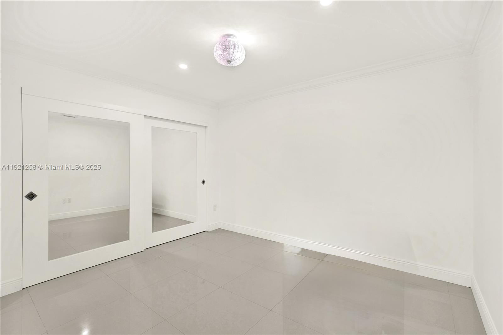 LOS ROBLES - Residential Lease