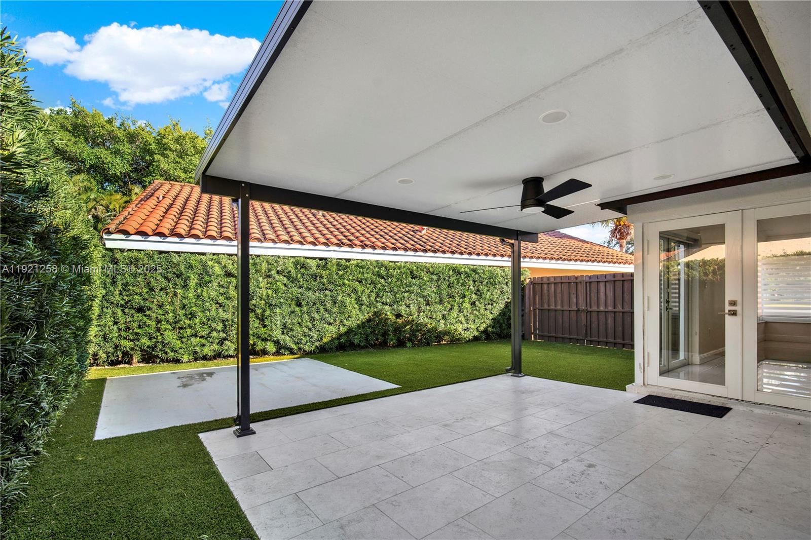 LOS ROBLES - Residential Lease