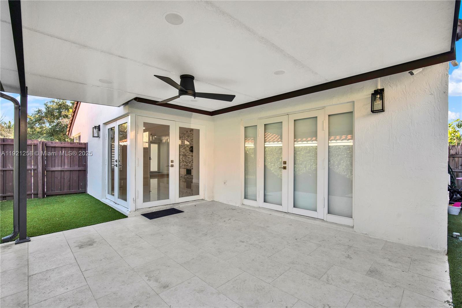 LOS ROBLES - Residential Lease