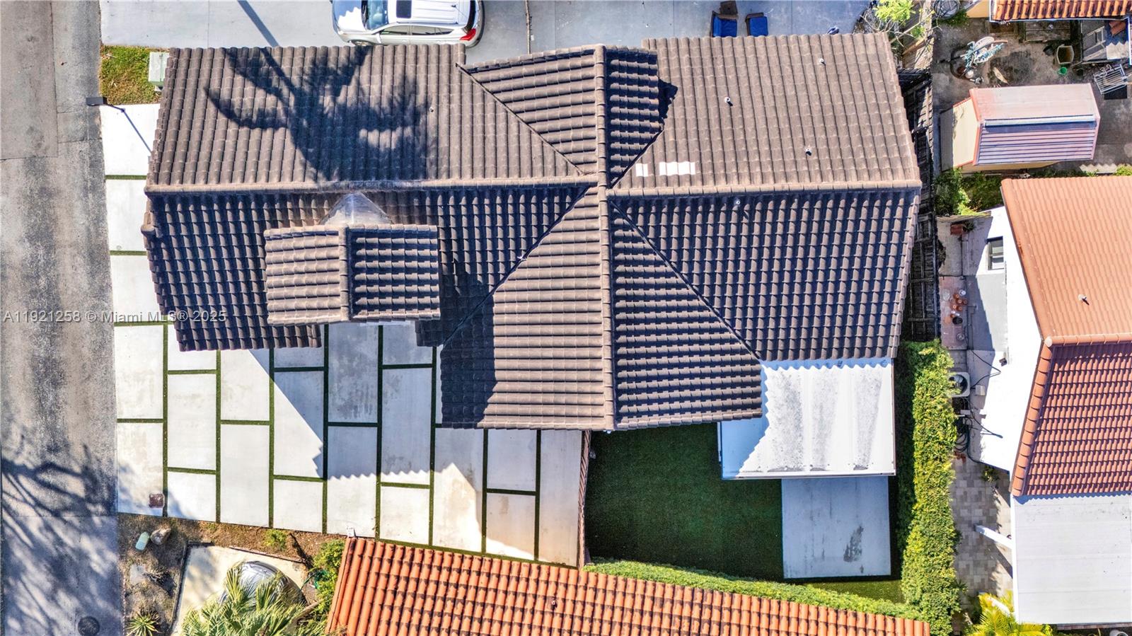 LOS ROBLES - Residential Lease