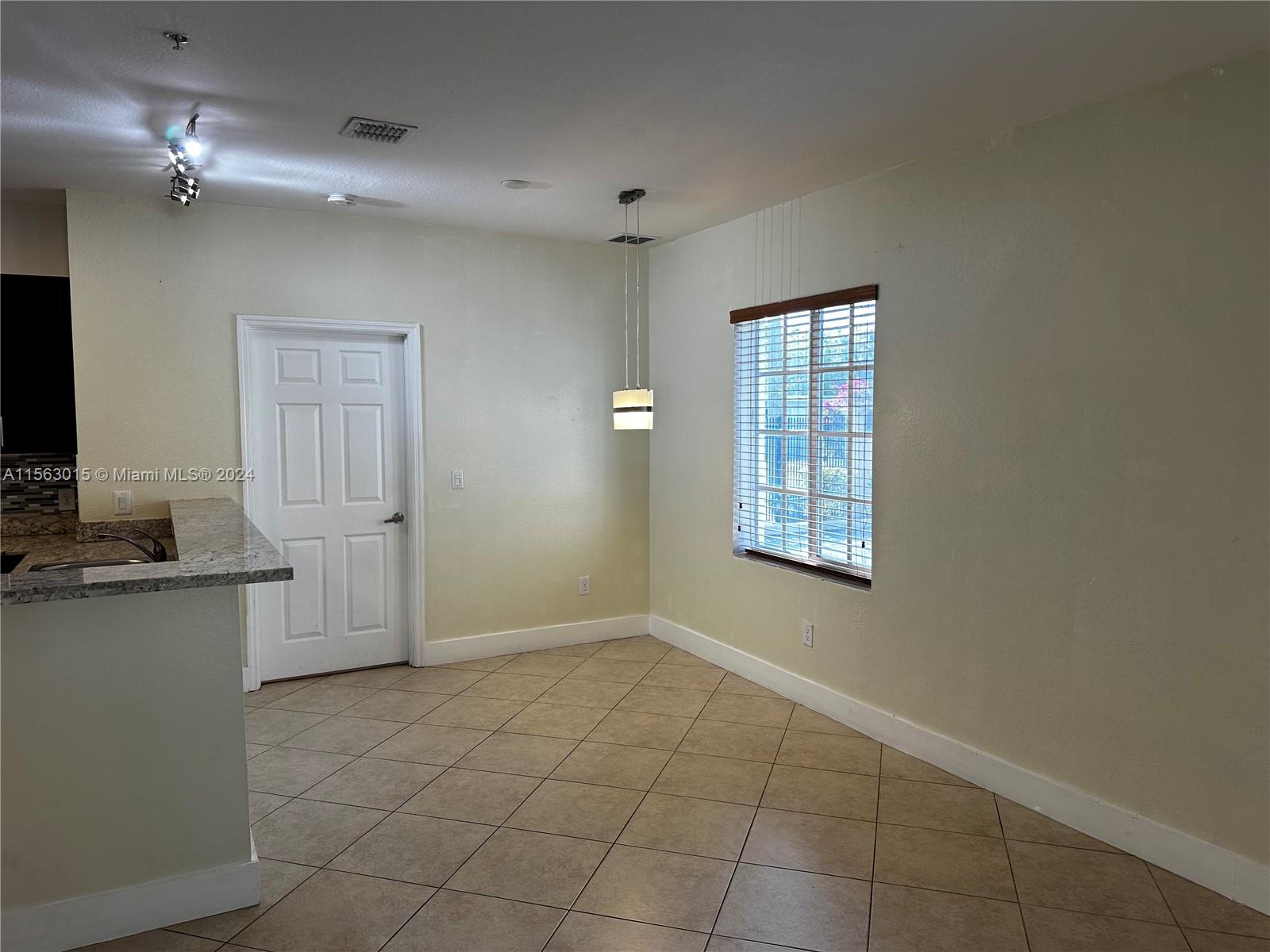 HIGHLAND PARK VILLAGE CON - Residential
