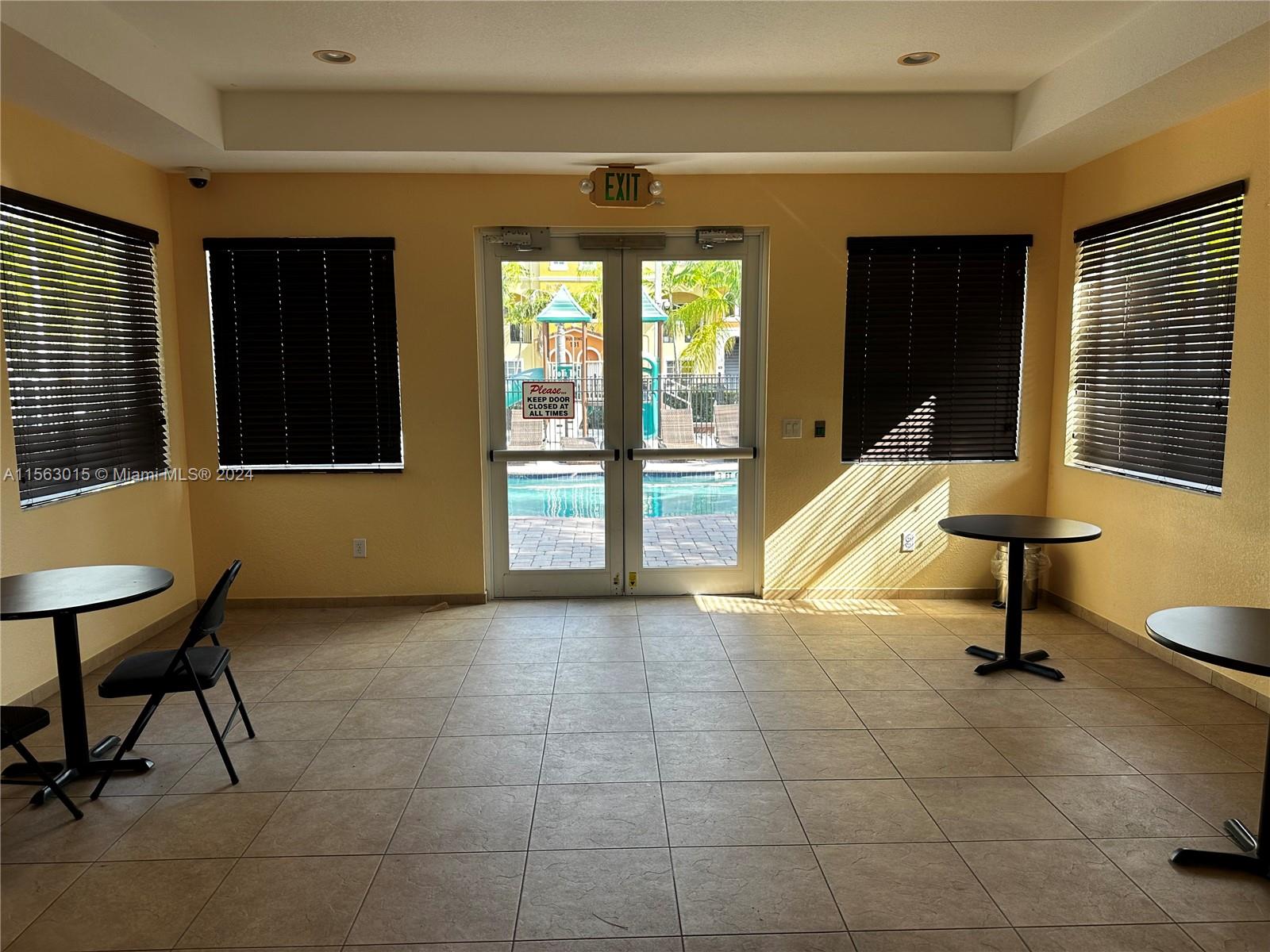HIGHLAND PARK VILLAGE CON - Residential