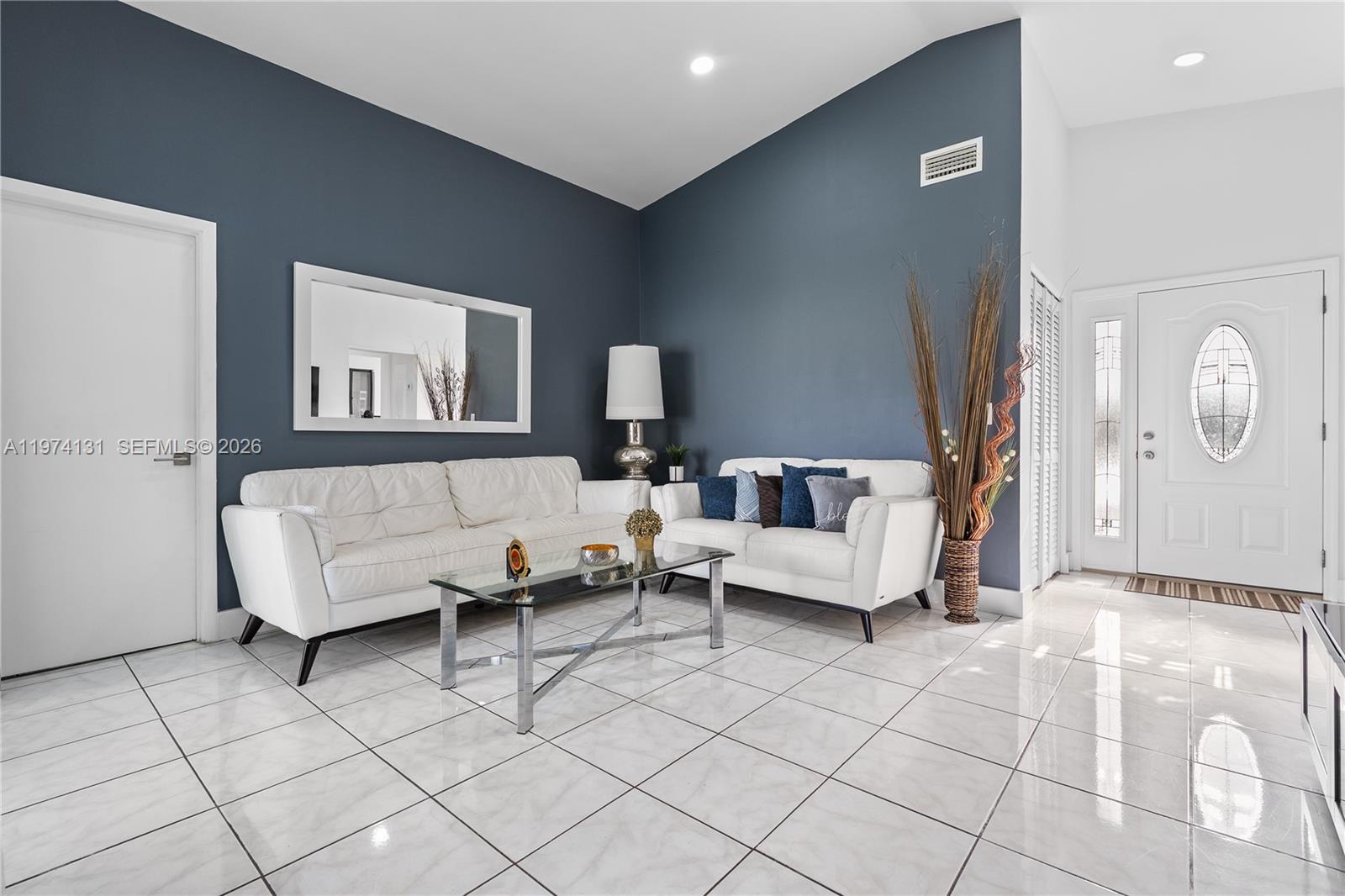 BISCAYNE VILLA HOMES SEC - Residential