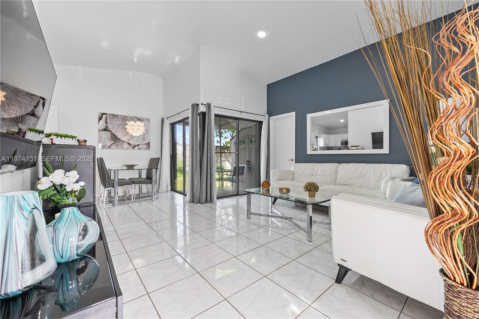 BISCAYNE VILLA HOMES SEC - Residential