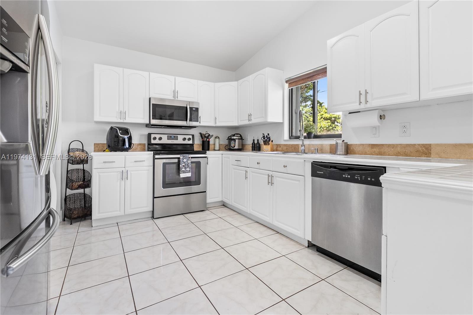 BISCAYNE VILLA HOMES SEC - Residential