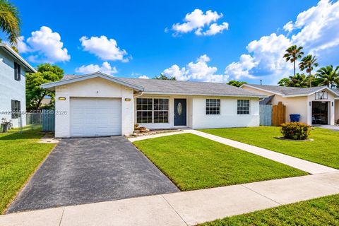 Photo of 11641 NW 42nd St, Sunrise, FL 33323 (MLS # A12023086)