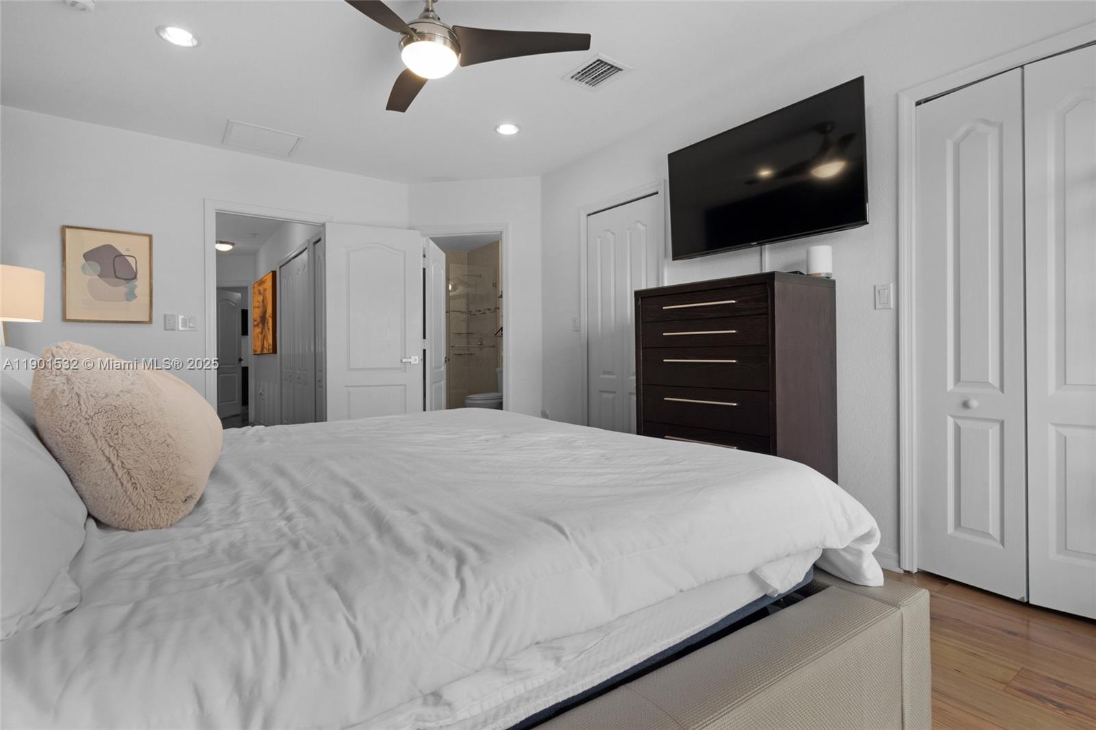 MELROSE POINT - Residential Lease