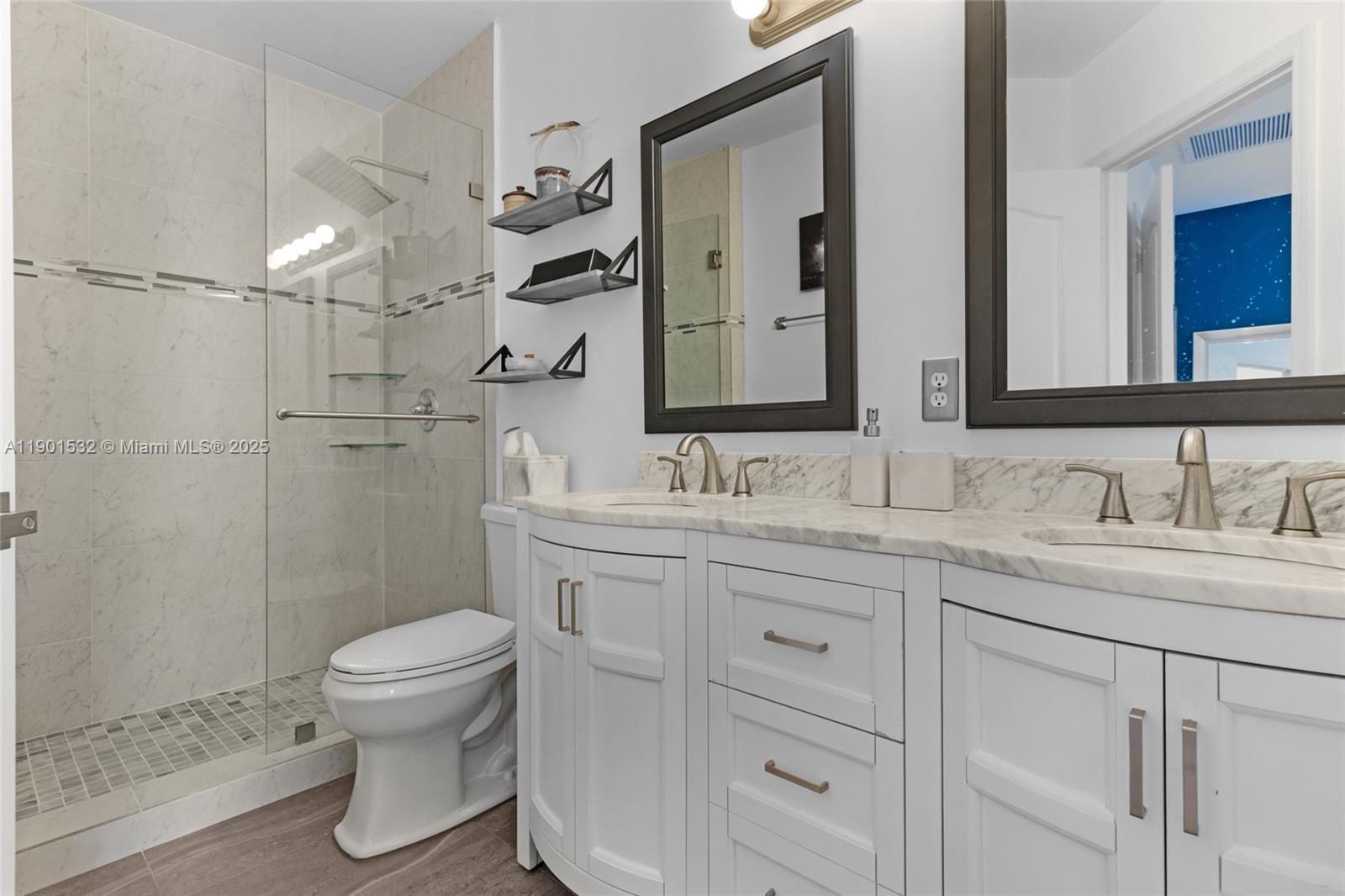 MELROSE POINT - Residential Lease