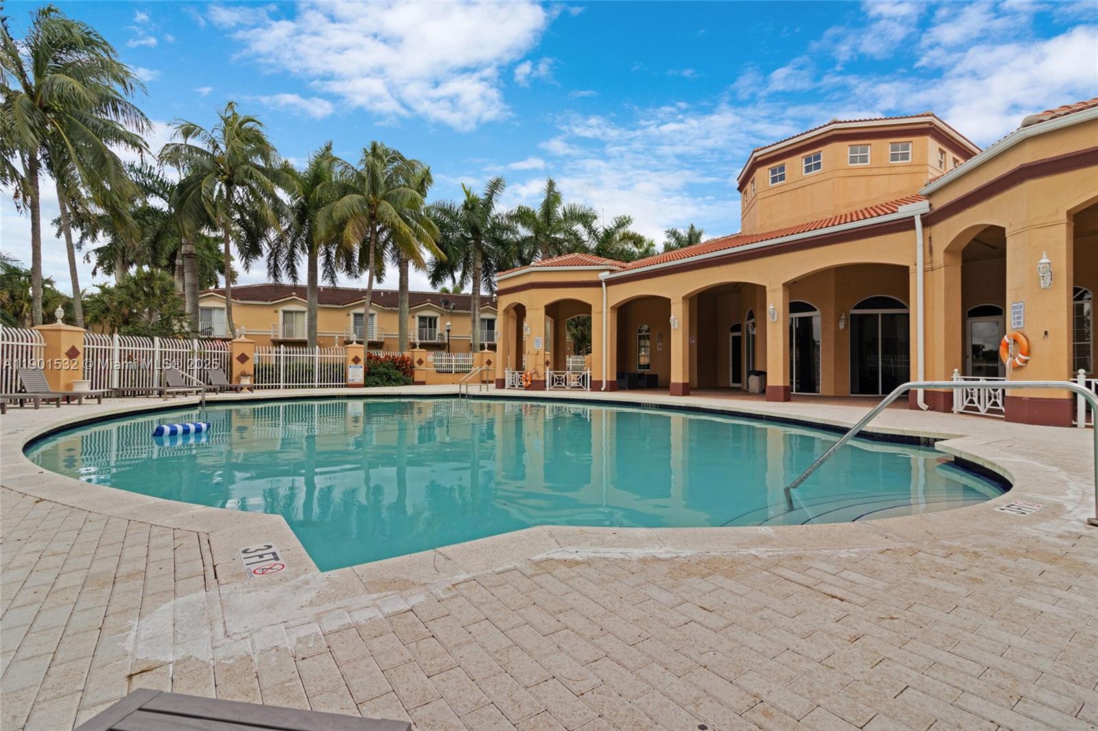 MELROSE POINT - Residential Lease