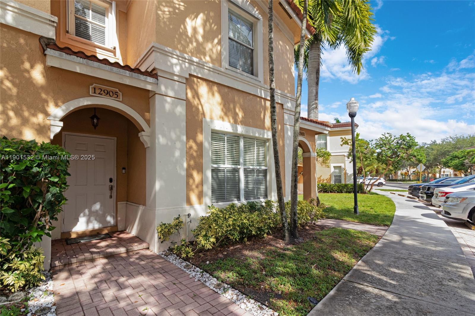 MELROSE POINT - Residential Lease