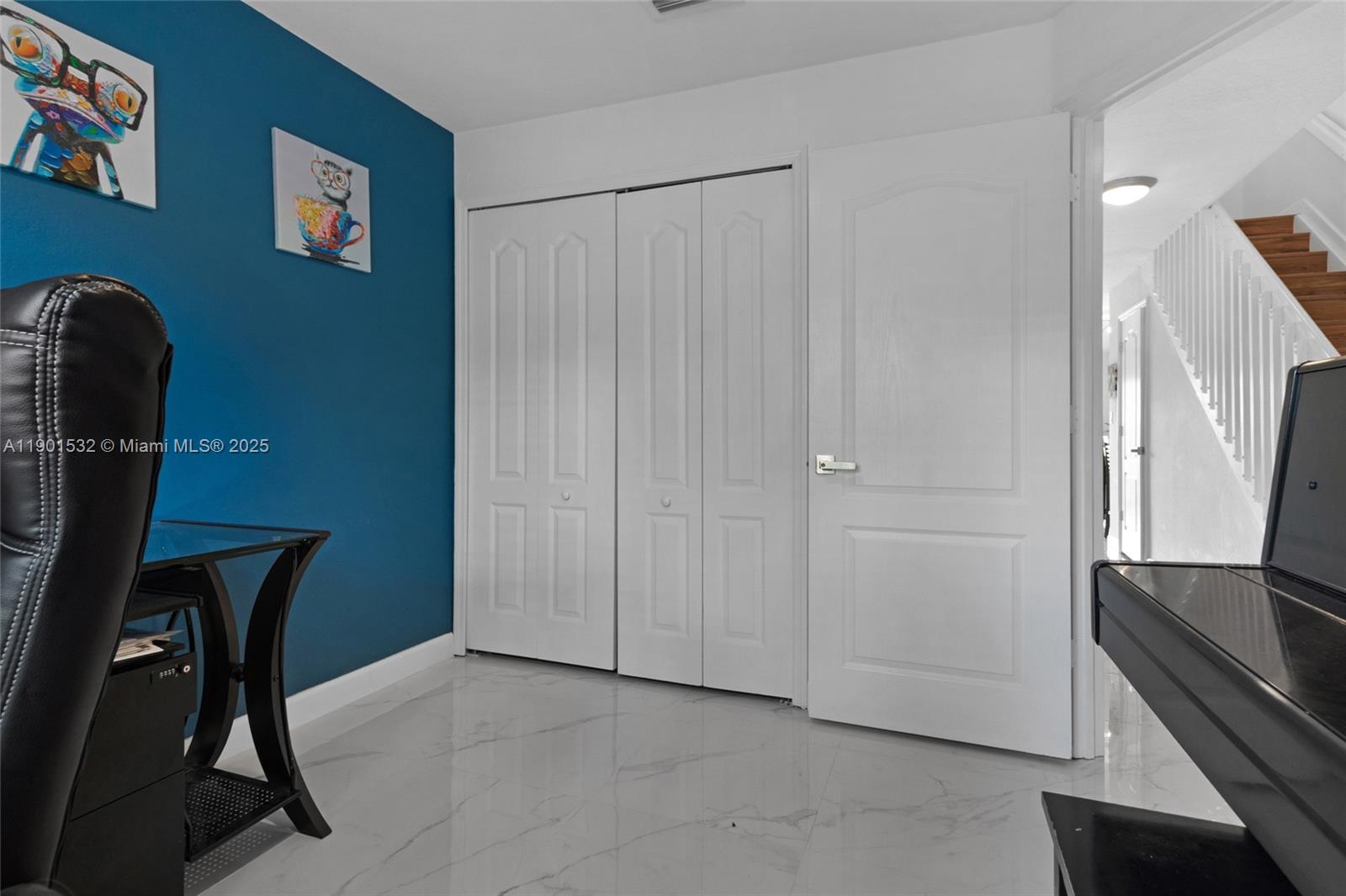 MELROSE POINT - Residential Lease