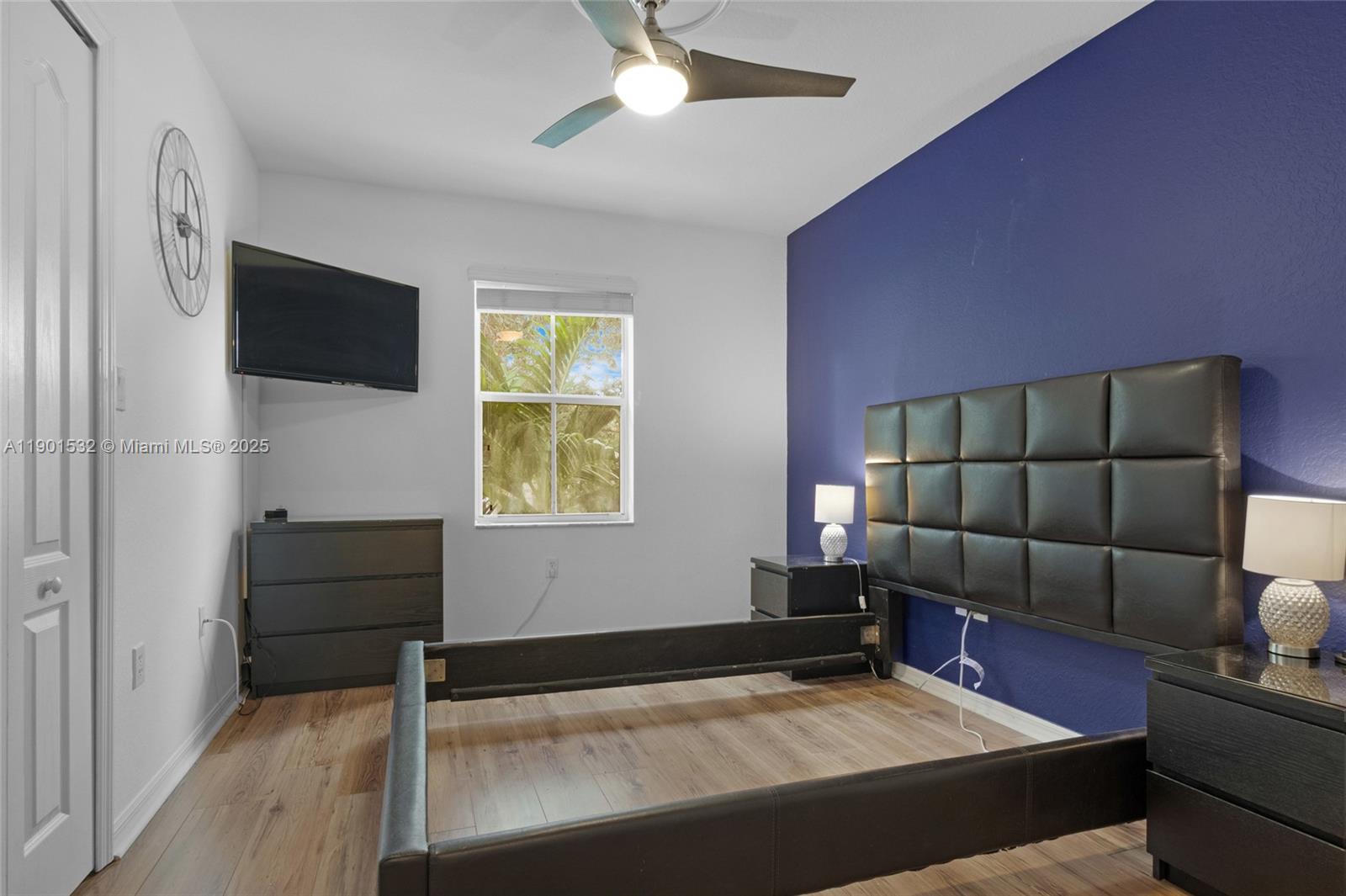 MELROSE POINT - Residential Lease