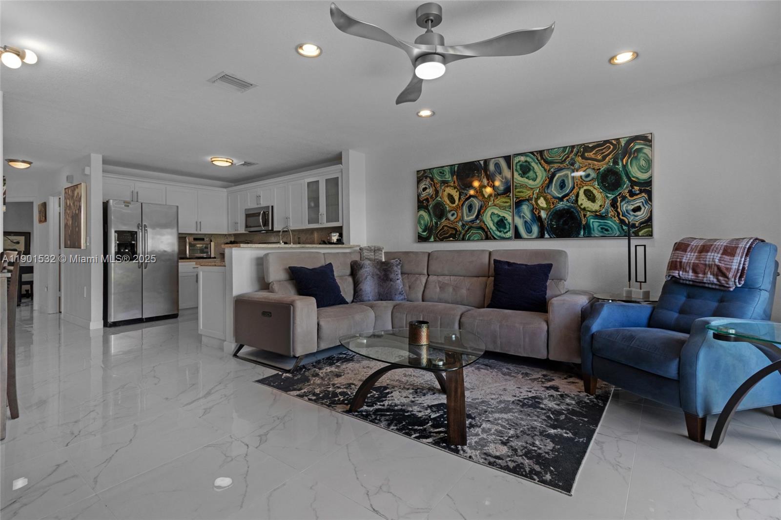 MELROSE POINT - Residential Lease