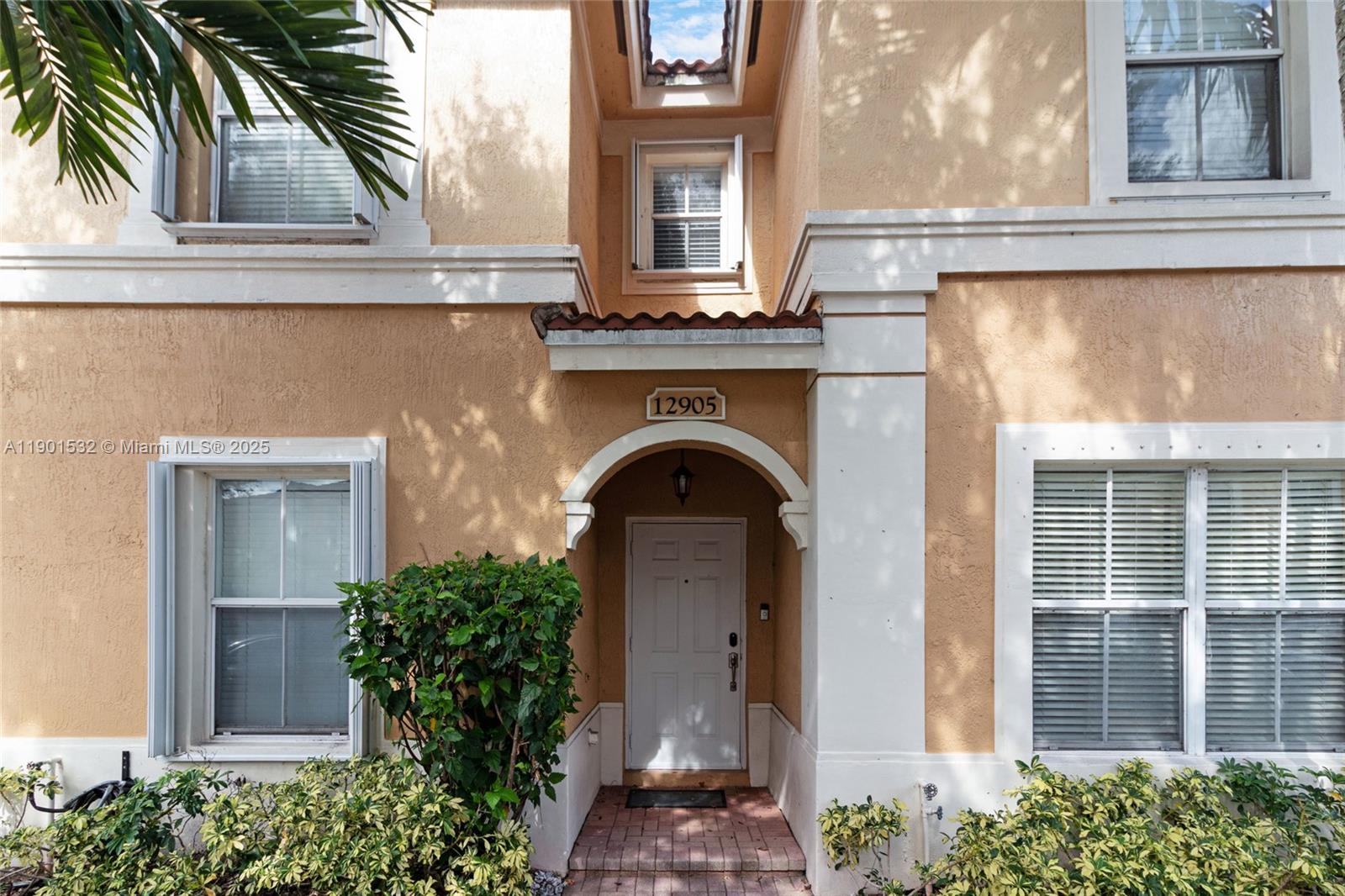 MELROSE POINT - Residential Lease