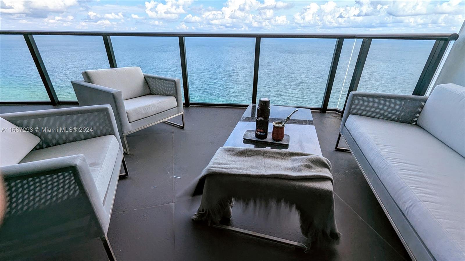 18555 COLLINS AVENUE COND - Residential
