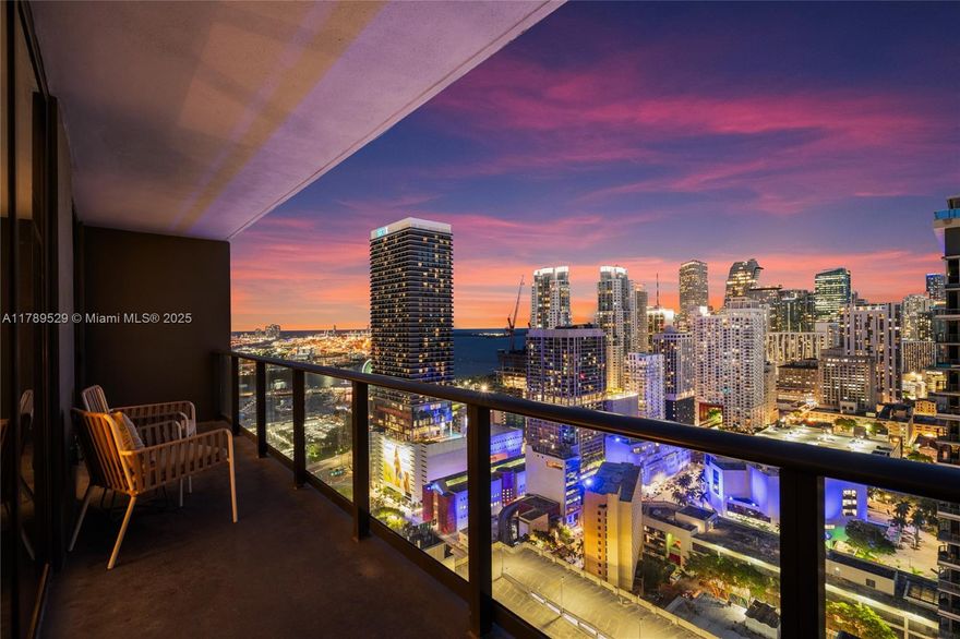 Welcome to Unit 3105 at The Gale Miami Hotel & Residences a stunning 2 bedroom, 2 bathroom residence offering panoramic views of Biscayne Bay and breathtaking skyline sunsets.
Perfectly located in the heart of Downtown Miami next to Miami Worldcenter, you're just
moments from Bayfront Park, the Perez Art Museum, Frost Science Museum, Kaseya Center, and Miami's top restaurants, shops, and nightlife. This residence is approved for daily short term rentals, making it an exceptional investment opportunity. Enjoy world-class amenities including a resort-style pool with full-service bar, pool attendants, wellness center with gym, sauna, steam room, massage room, hammam, and more. Schedule your private tour today!
