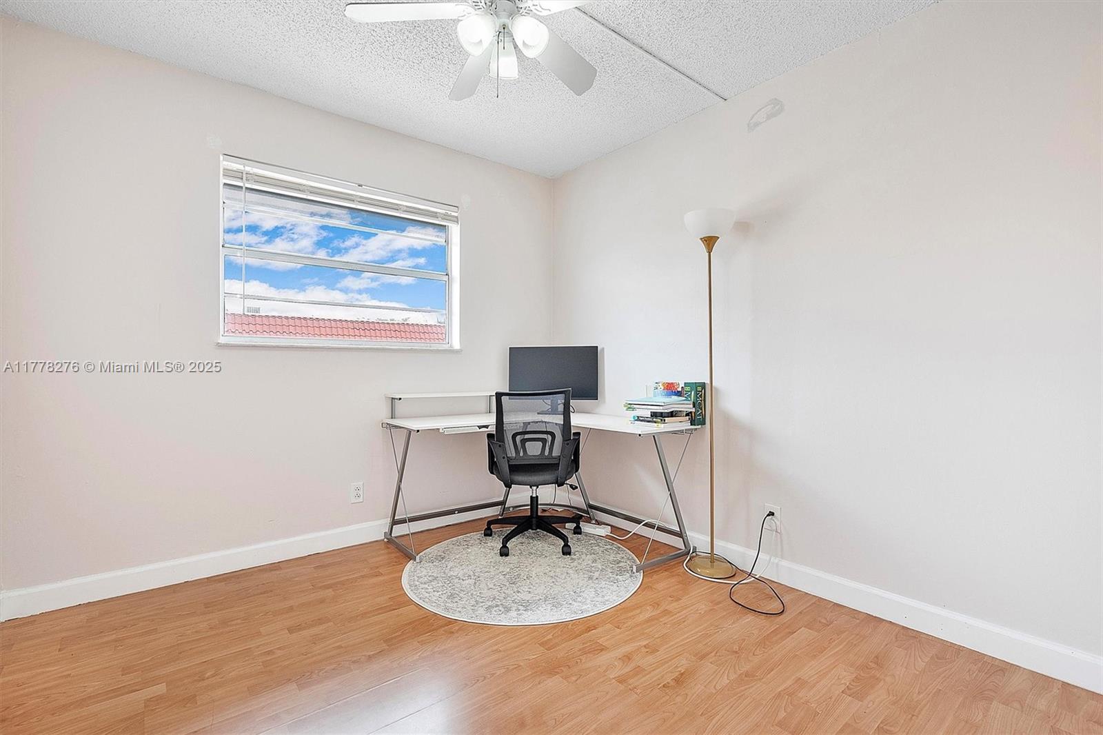 BRENTWOOD TOWNHOUSE 1 - Residential