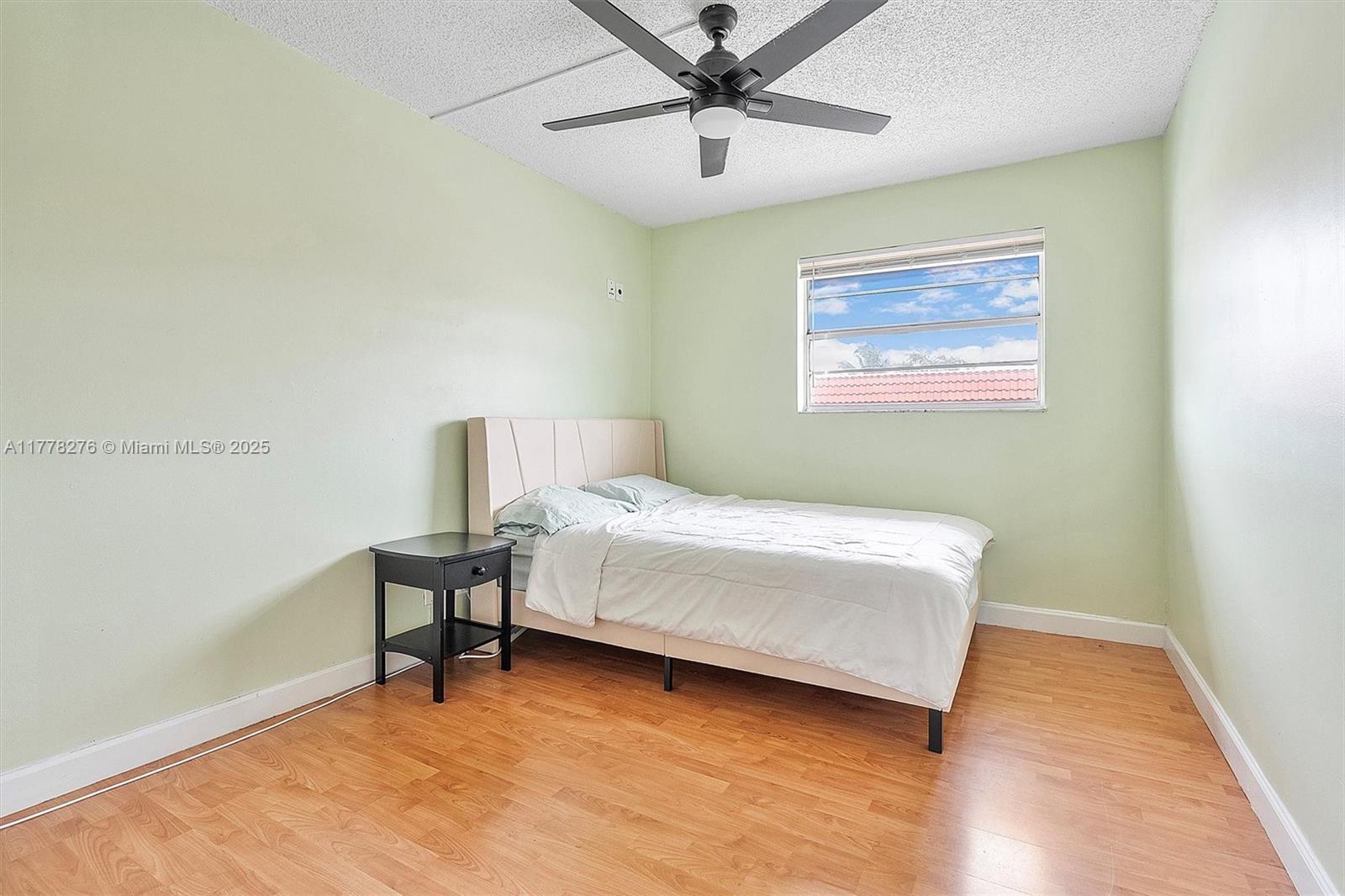 BRENTWOOD TOWNHOUSE 1 - Residential