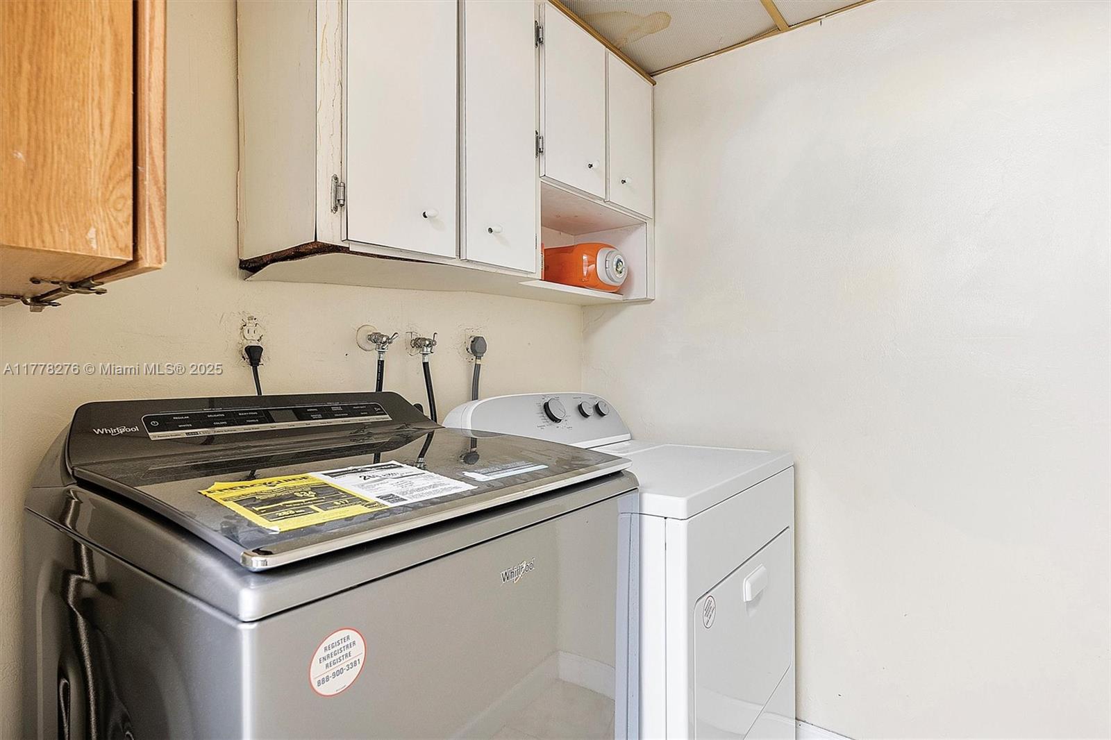 BRENTWOOD TOWNHOUSE 1 - Residential