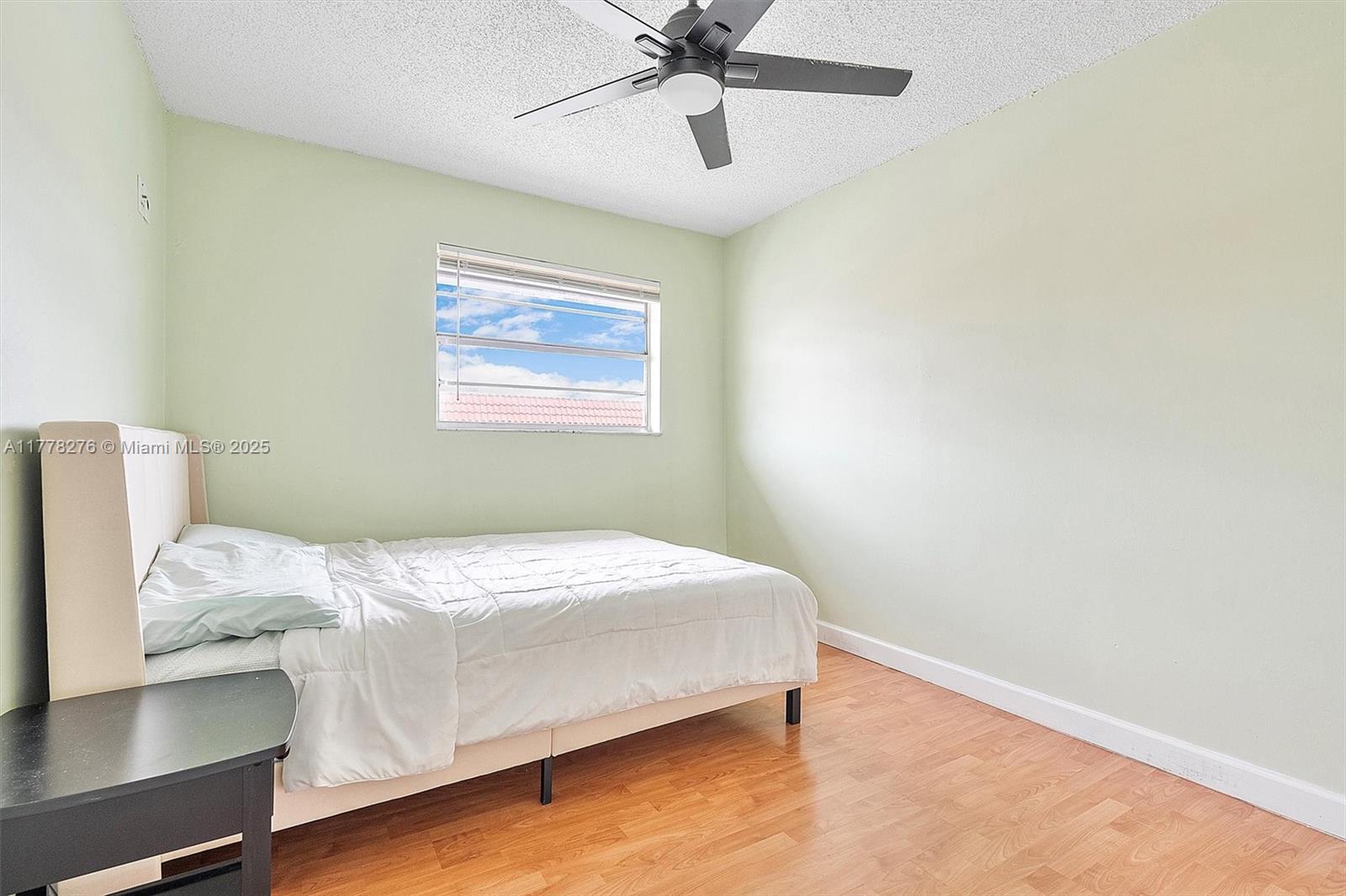 BRENTWOOD TOWNHOUSE 1 - Residential