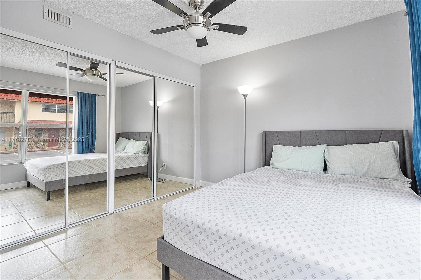 BRENTWOOD TOWNHOUSE 1 - Residential