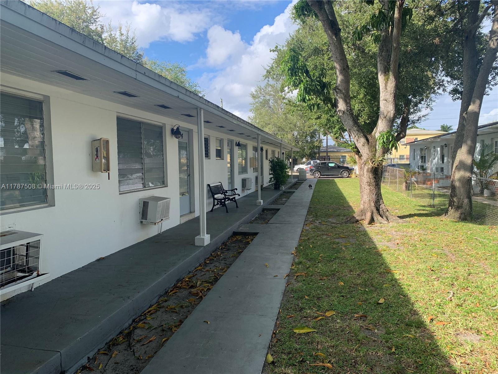 Rental Property at 696 Ne 85th St 2, Miami, Broward County, Florida - Bathrooms: 1  - $1,250 MO.
