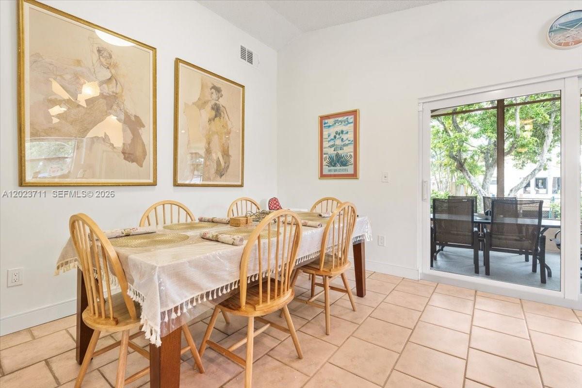 HOLLYWOOD ISLES ADD - Residential Lease