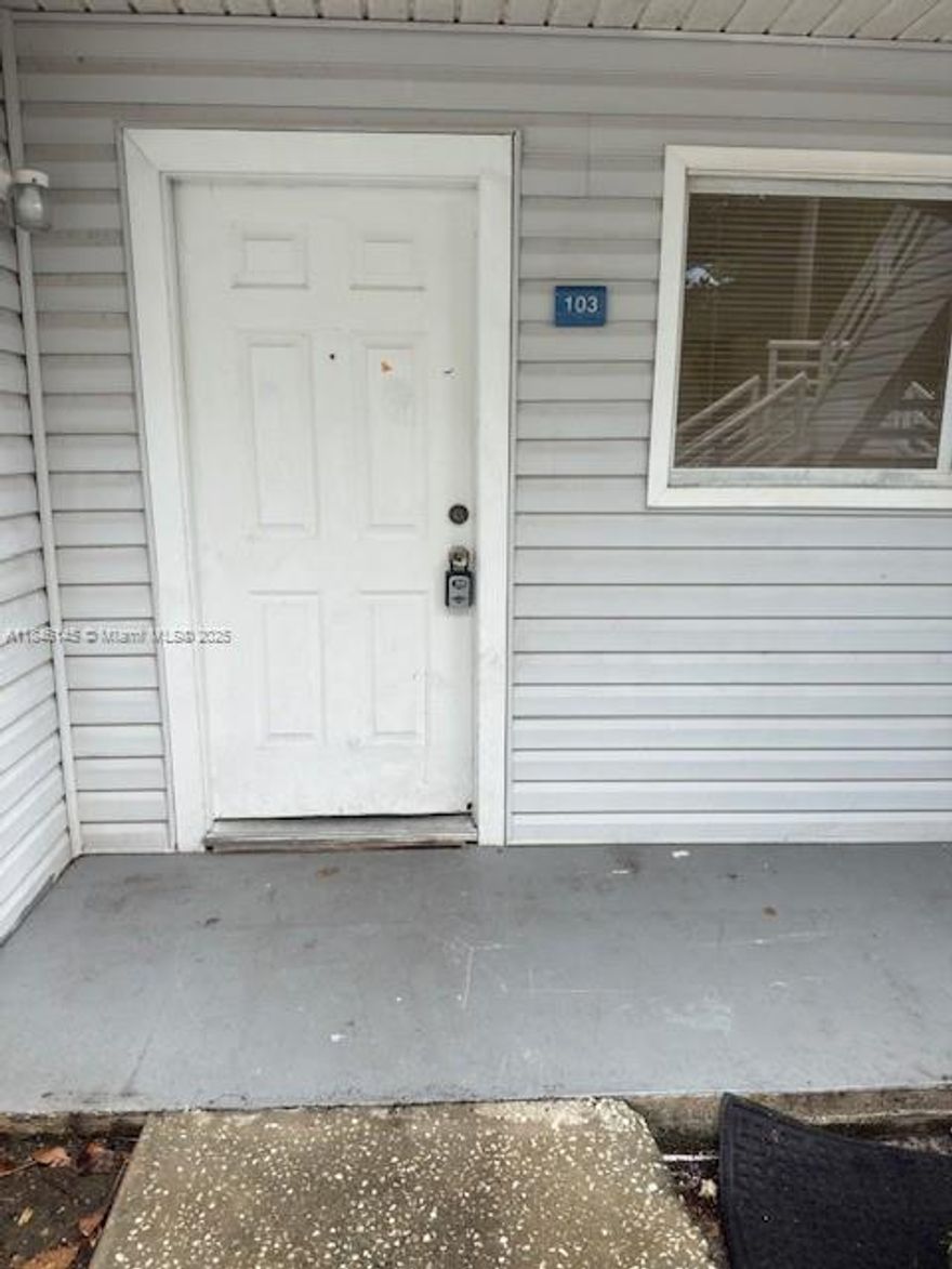 LAKE VIEW FROM THE living. ALL UNIT with porcelain floors,  2 BEDROOMS AND 2 BATHS CONDO WITH BEAUTIFUL VIEW. Amenities INCLUDED , CLUB HOUSE , COMMUNITY POOL, EXERCISE ROOM, WALKING AND JOGGING TRAILS. CLOSE TO MAJOR HIGHWAYS AND SHOPPING CENTERS