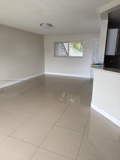 SUMMER LAKE - Residential Lease