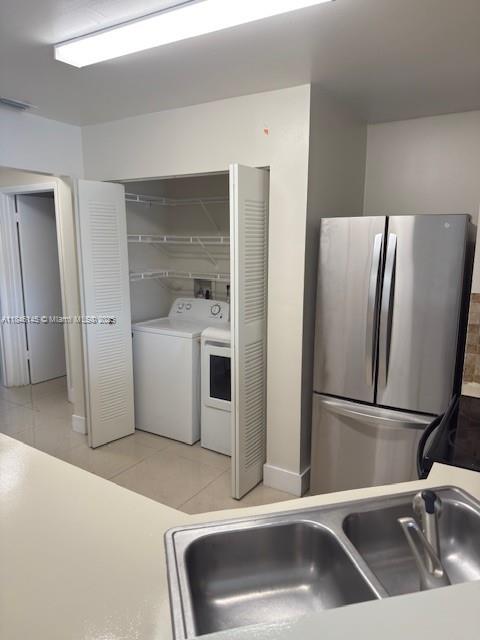 SUMMER LAKE - Residential Lease