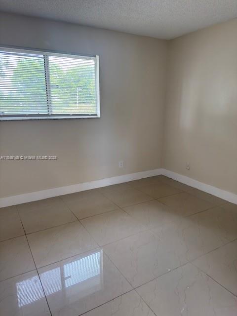 SUMMER LAKE - Residential Lease