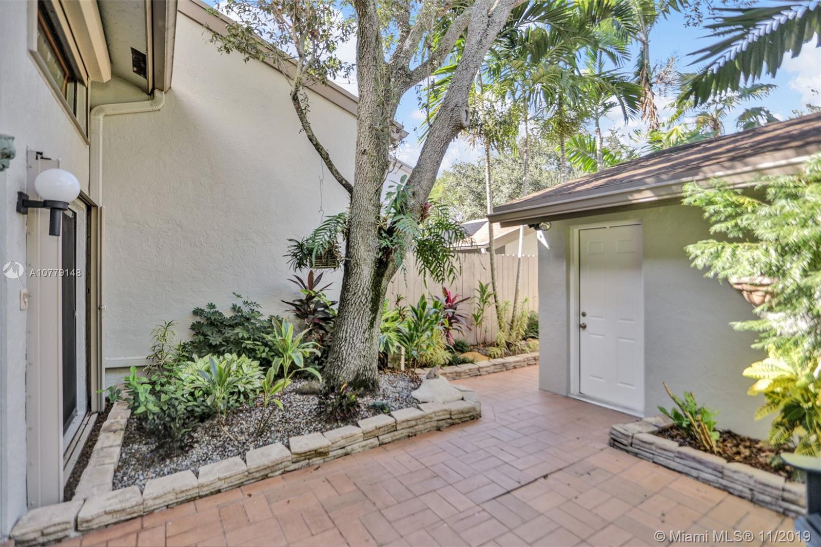 SABAL CHASE SEC 6 - Residential