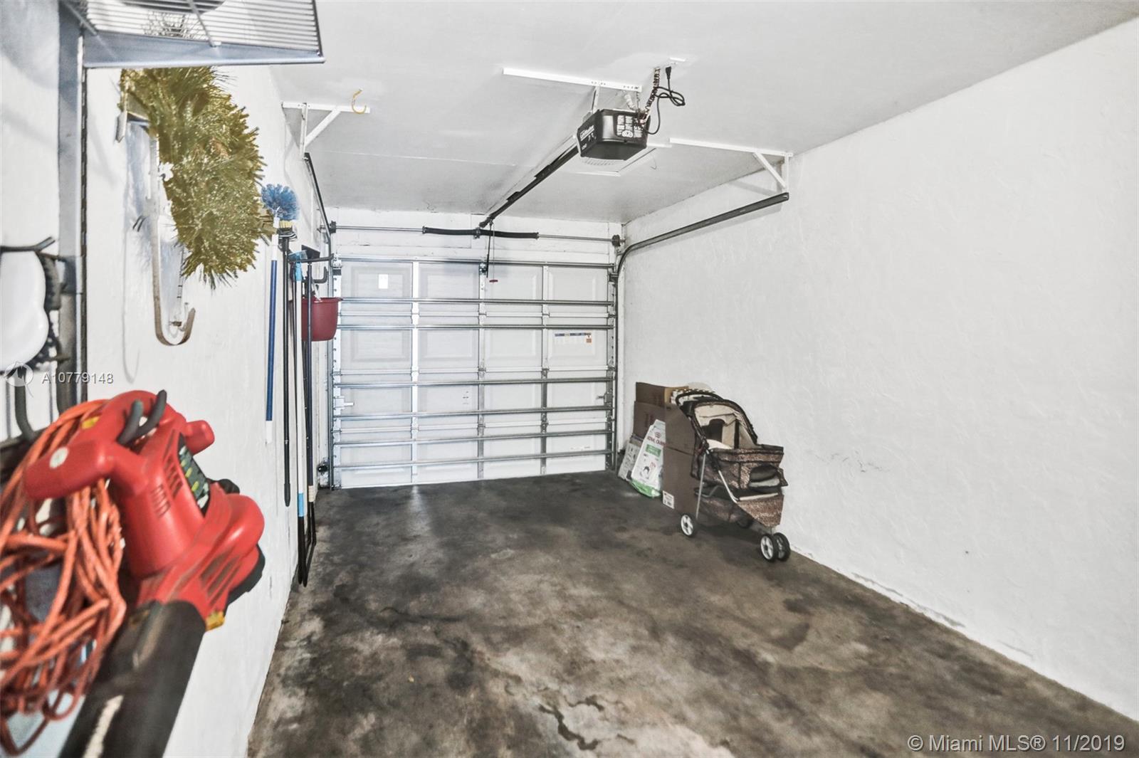 SABAL CHASE SEC 6 - Residential