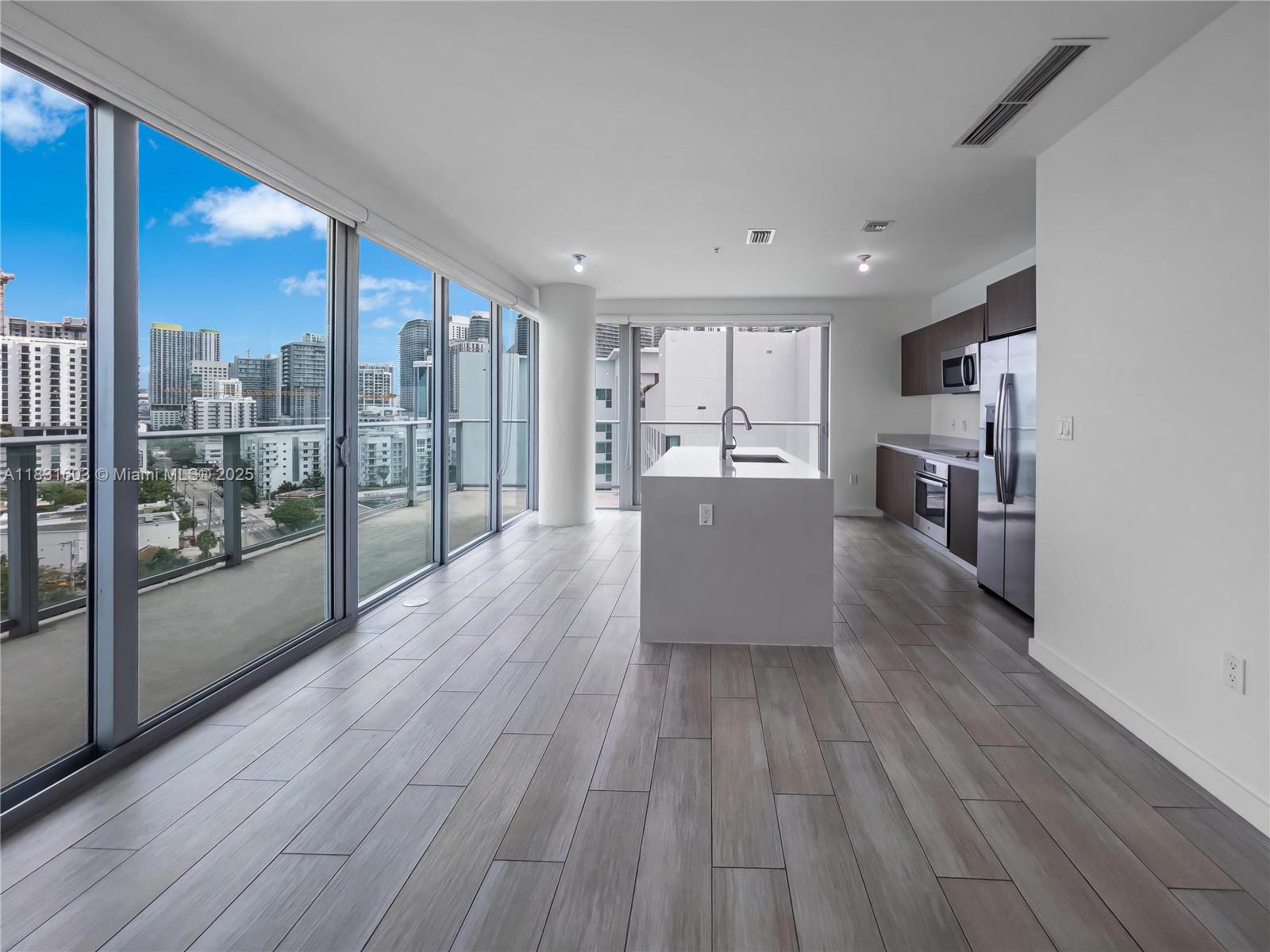 1600 SW 1st Ave 1210